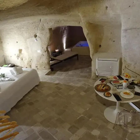 Pensjonat La Dimora Delle 3 Zie Matera